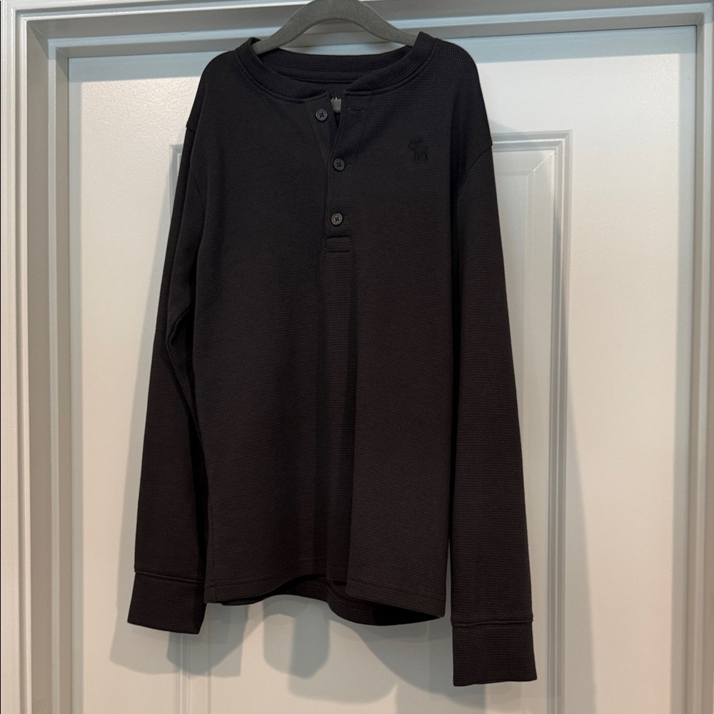 Abercrombie & Fitch Black Long Sleeve Henley Tee